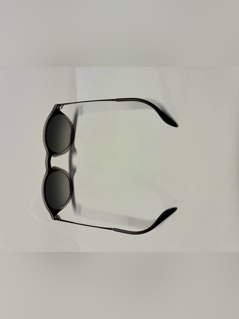 Ray-Ban Round Sunglasses Gray Frames with Dark Lenses - Picture 11 of 16